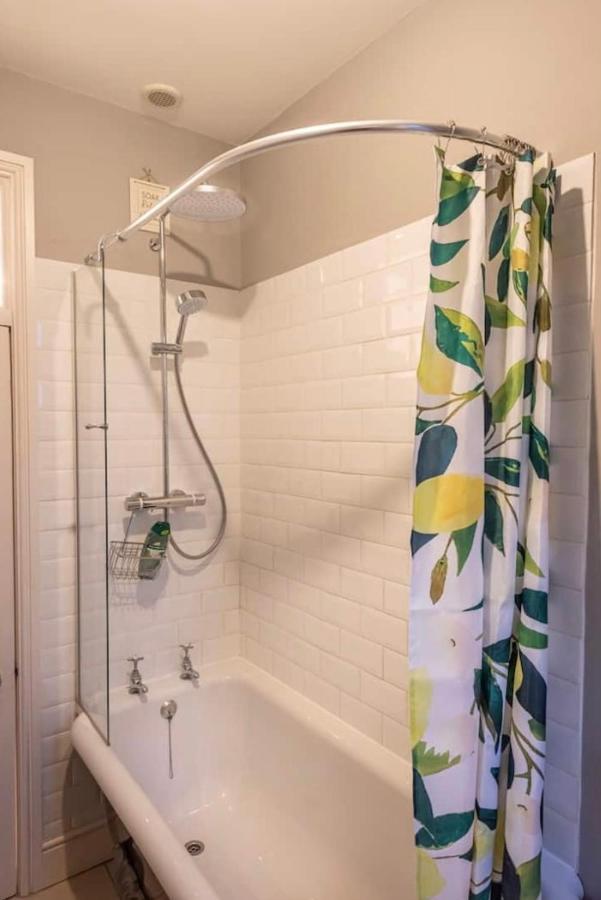 Choristers Mews: Luxury Cottage A Stones Throw From The Cathedral! ลินคอล์น ภายนอก รูปภาพ